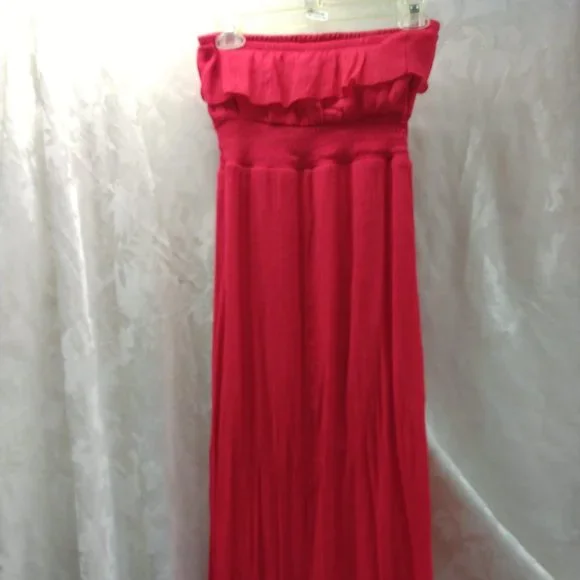 No Boundaries Dresses Size 79 No Boundaries Strapless Red